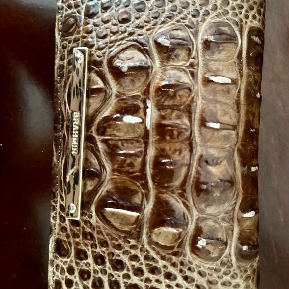 Brahmin set, Hardly USE, but still in the nice condition, selling as is - Picture 4 of 12